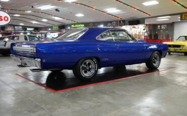 Plymouth-Gtx-1968-Black-21