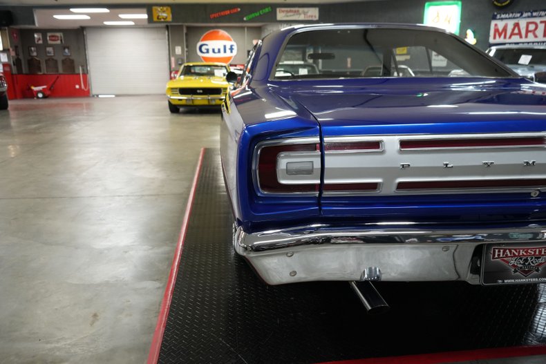 Plymouth-Gtx-1968-Black-32