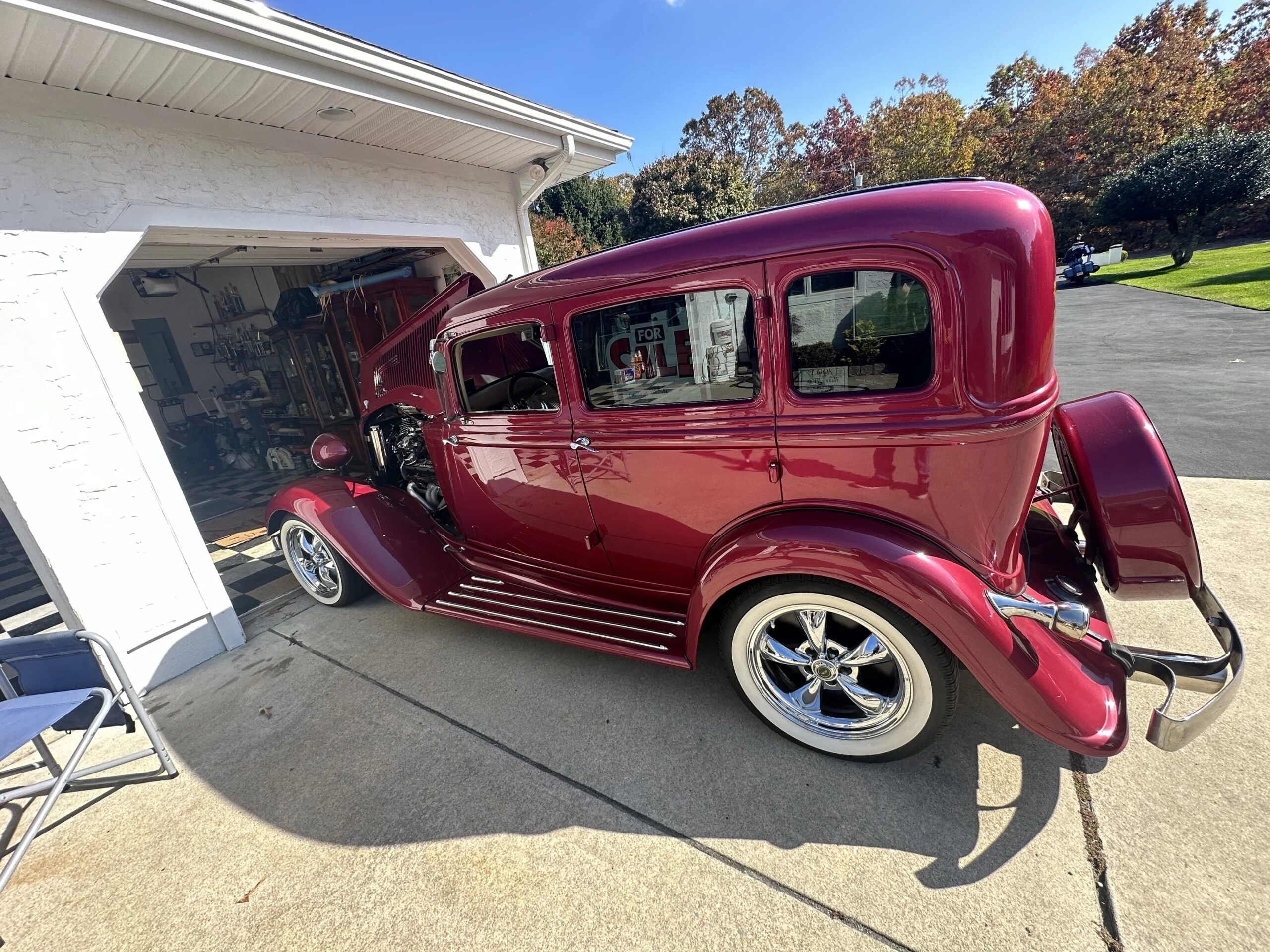 Plymouth-Model-pd-1933-Red-Beige-1
