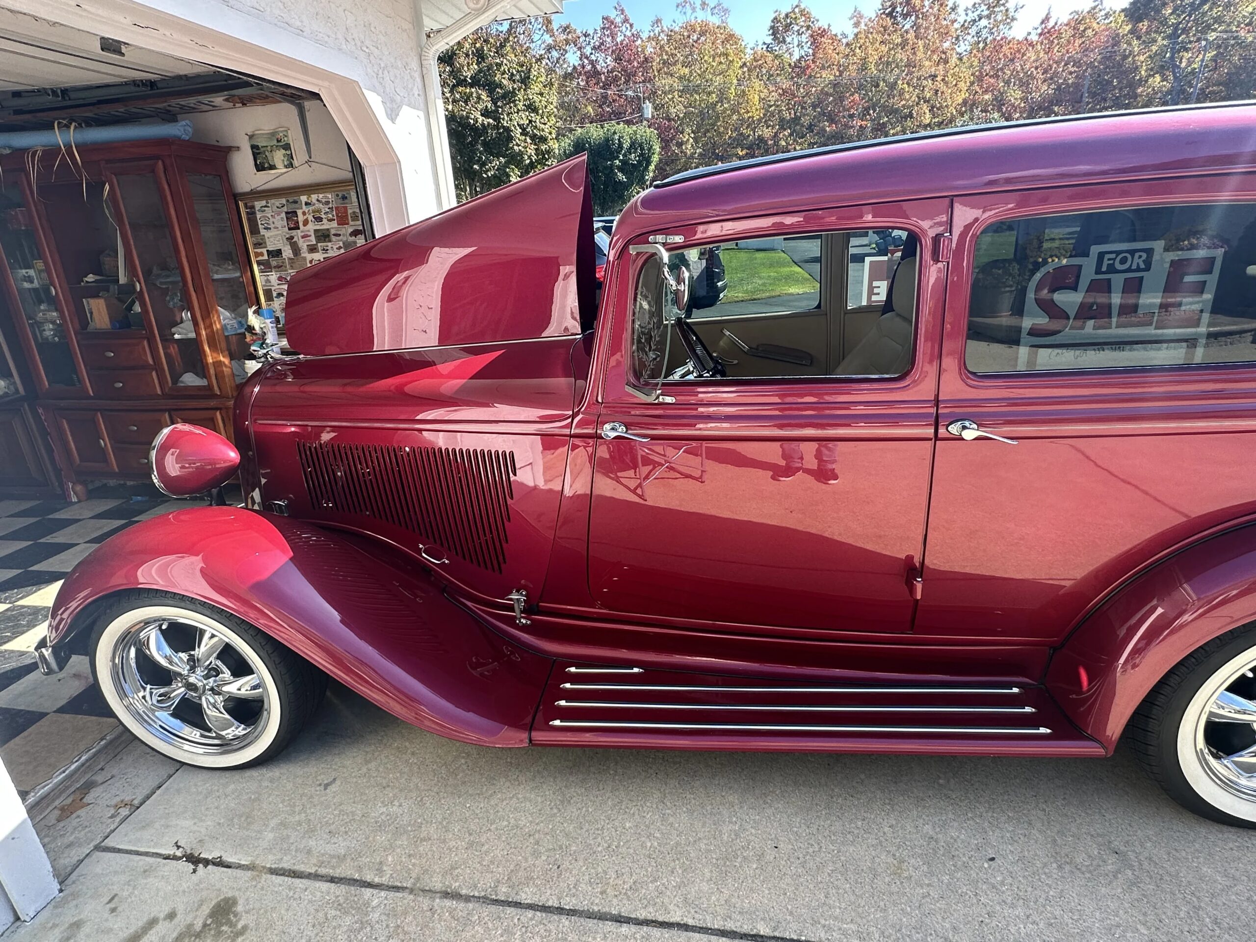 Plymouth-Model-pd-1933-Red-Beige-10
