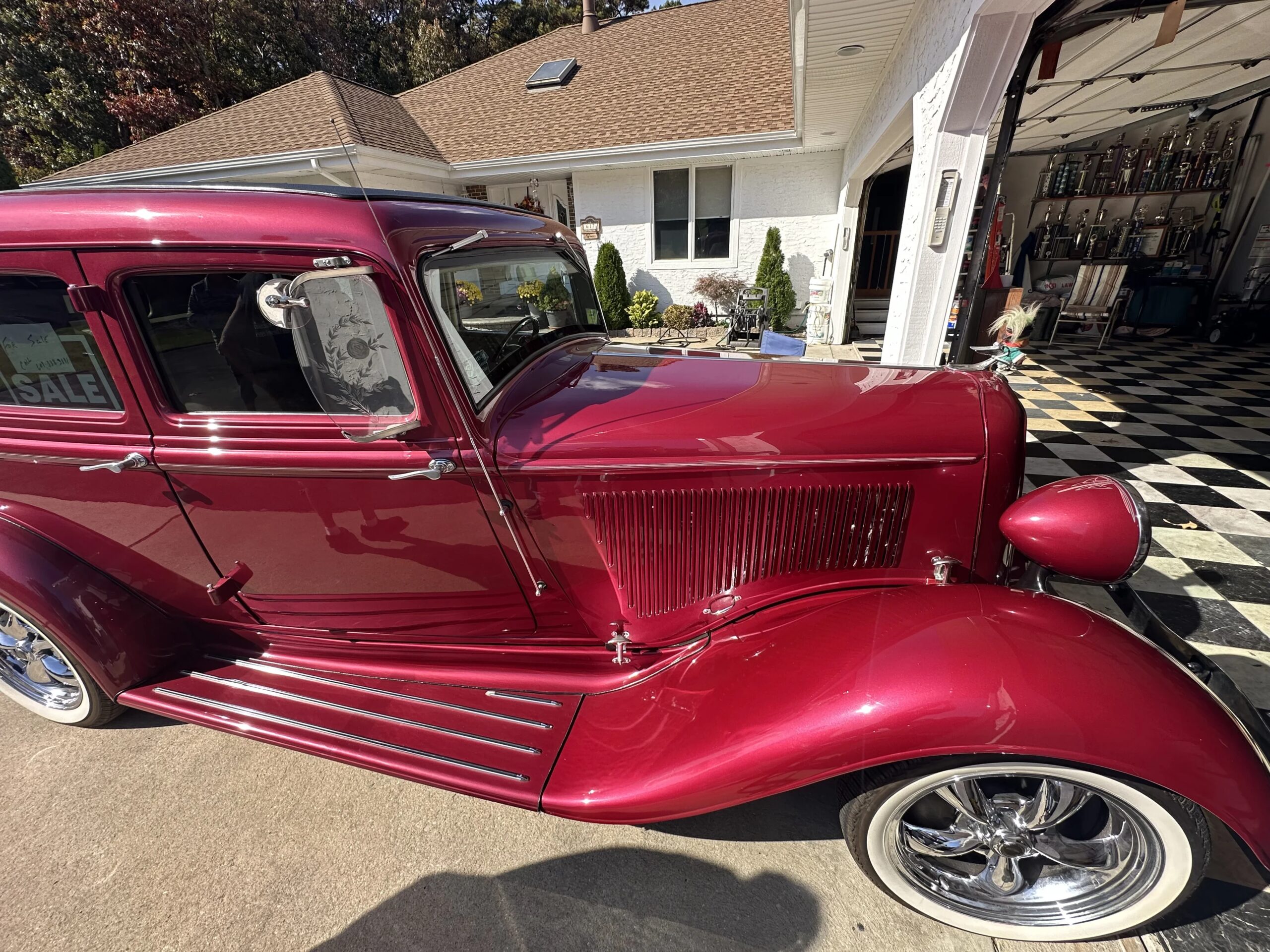 Plymouth-Model-pd-1933-Red-Beige-11