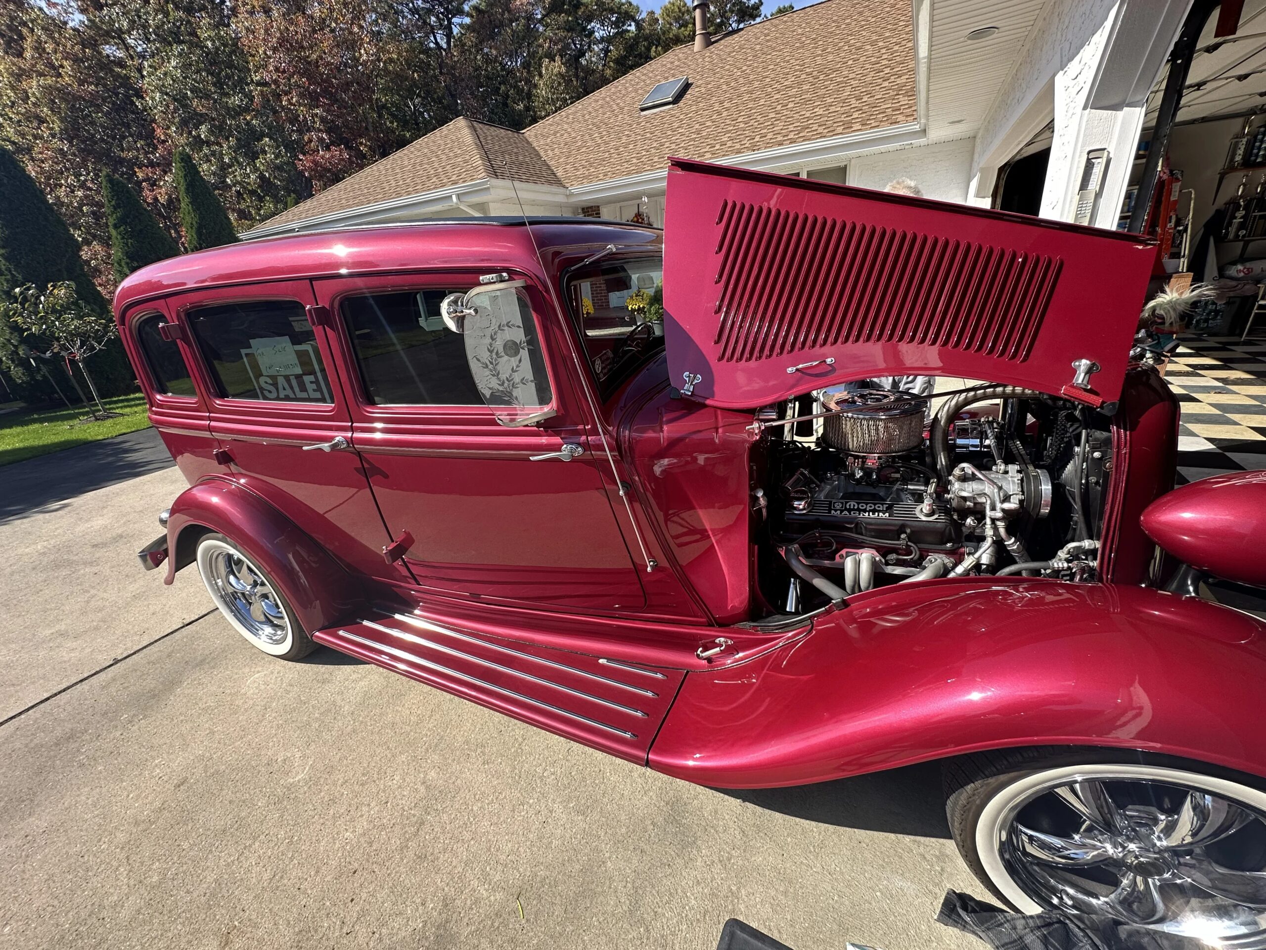 Plymouth-Model-pd-1933-Red-Beige-2