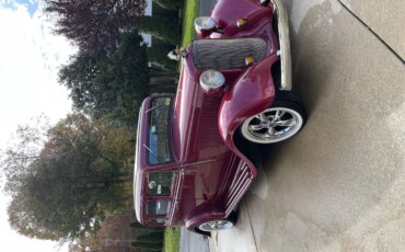 Plymouth-Model-pd-1933-Red-Beige-4