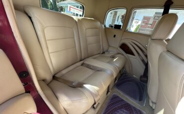 Plymouth-Model-pd-1933-Red-Beige-5