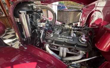 Plymouth-Model-pd-1933-Red-Beige-6