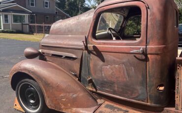 Plymouth-Pickup-1937-8