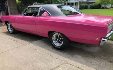 Plymouth-Road-Runner-1968-Coupe-1