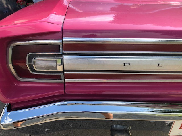 Plymouth-Road-Runner-1968-Coupe-11