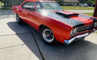 Plymouth-Road-Runner-1969-3