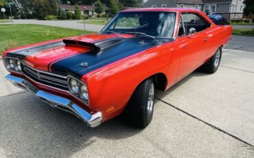 Plymouth-Road-Runner-1969