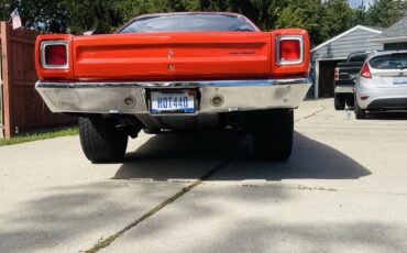 Plymouth-Road-Runner-1969-5