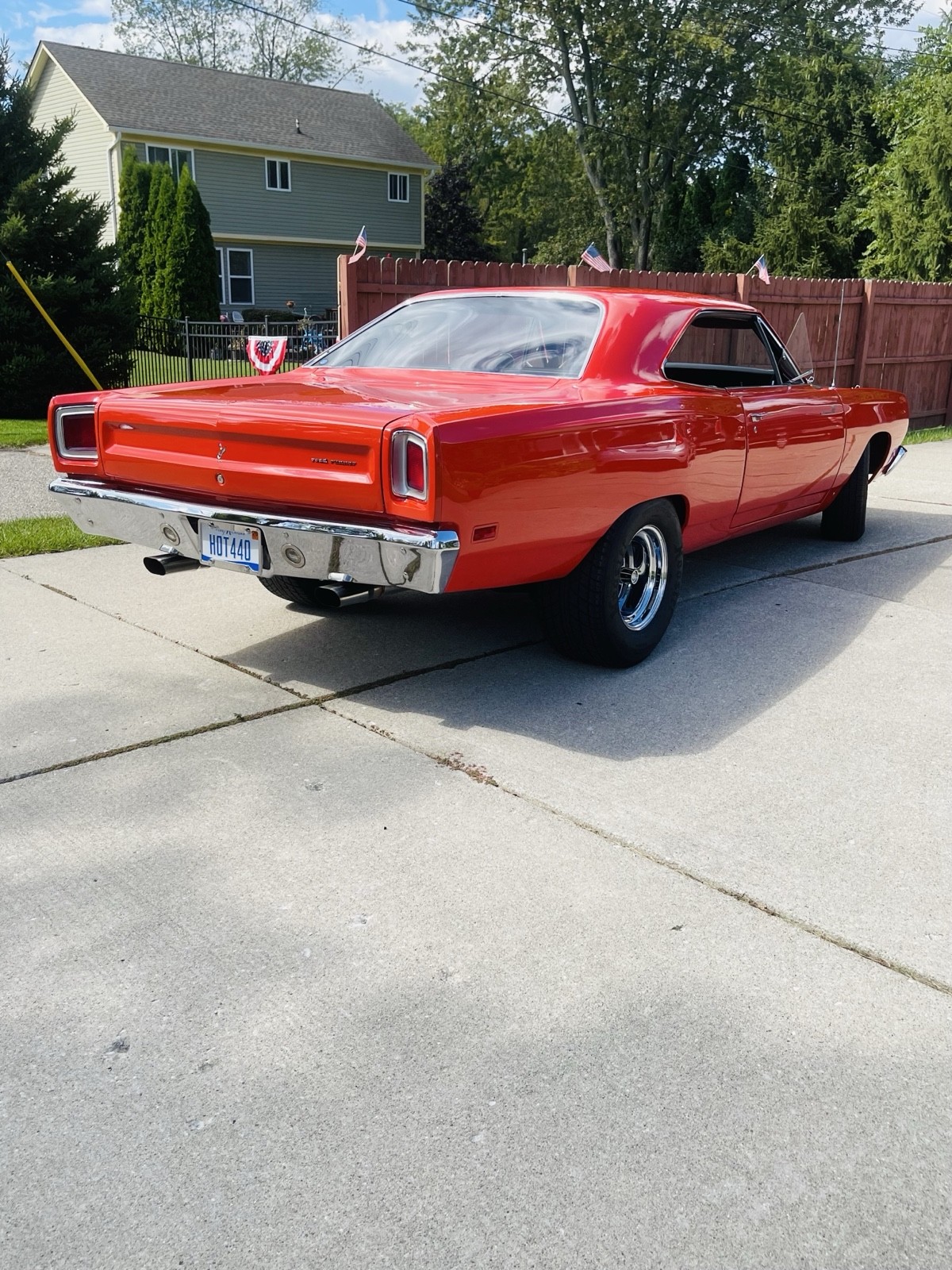 Plymouth-Road-Runner-1969-6