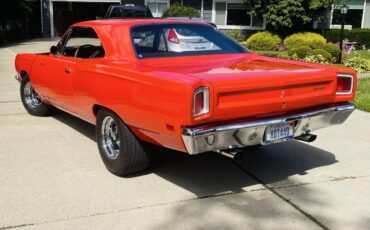 Plymouth-Road-Runner-1969-7
