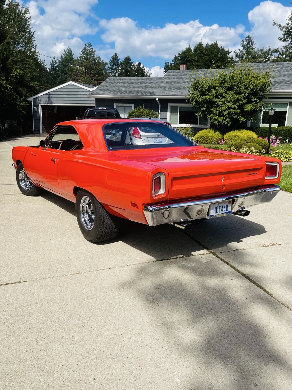Plymouth-Road-Runner-1969-7