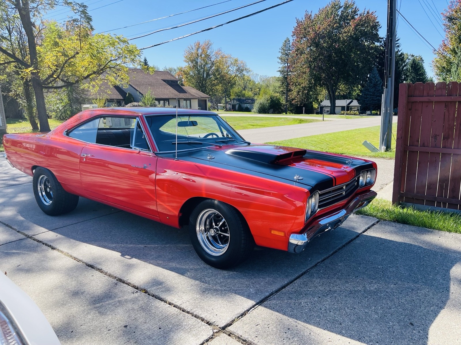 Plymouth-Road-Runner-1969-8