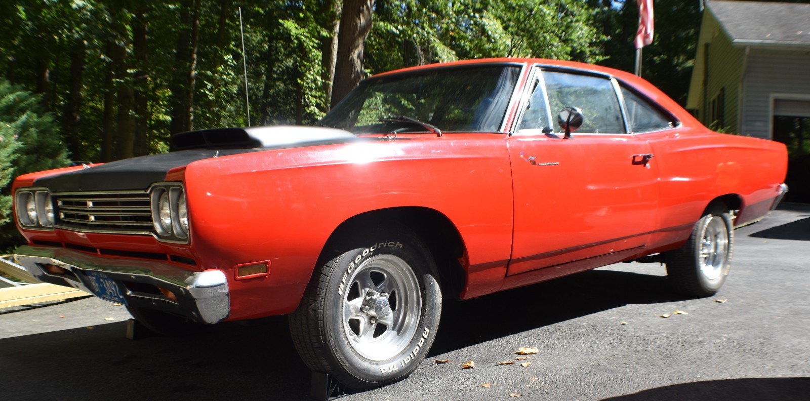 Plymouth-Road-Runner-1969-Coupe-1
