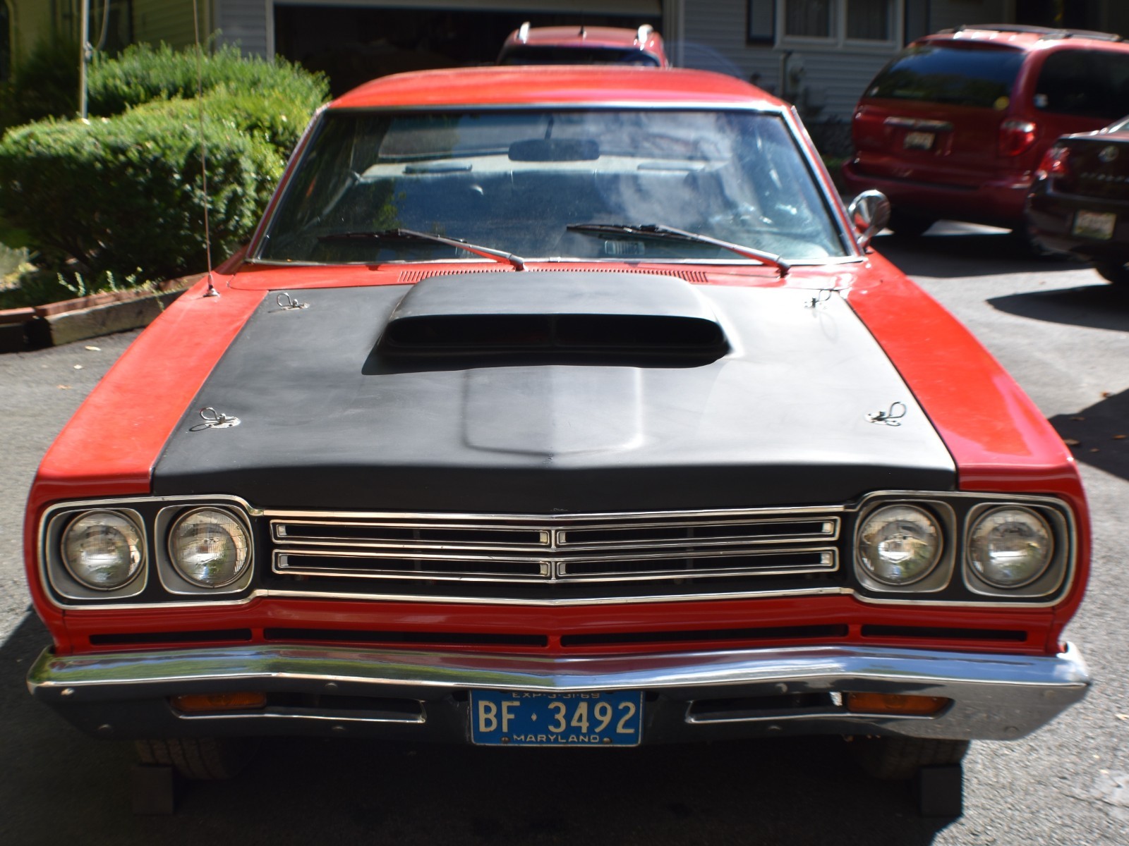 Plymouth-Road-Runner-1969-Coupe-12