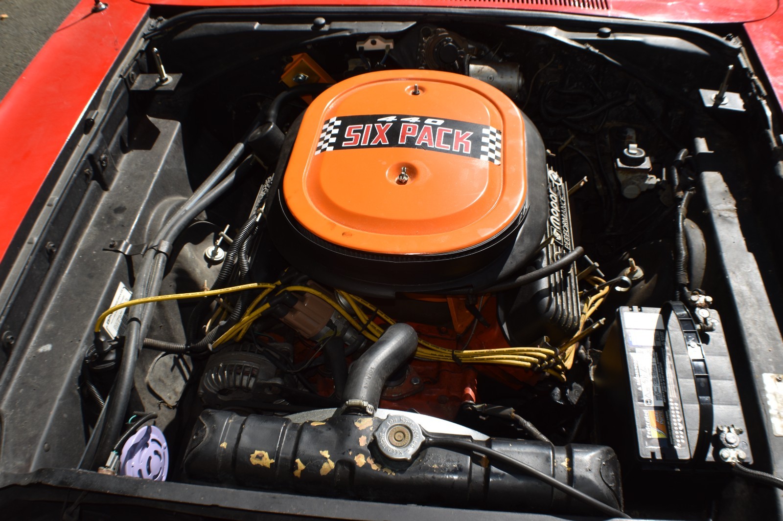 Plymouth-Road-Runner-1969-Coupe-16