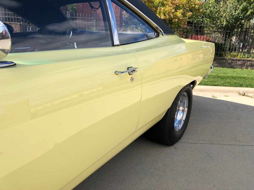 Plymouth-Road-Runner-1969-Coupe-17