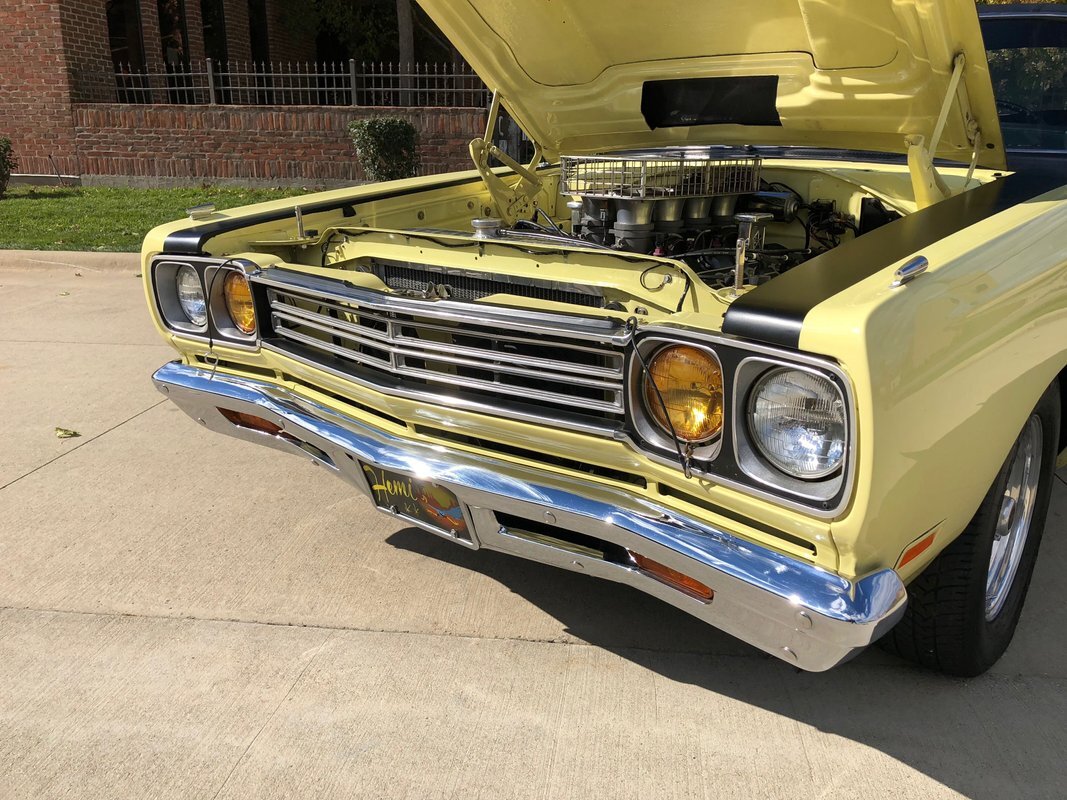 Plymouth-Road-Runner-1969-Coupe-19