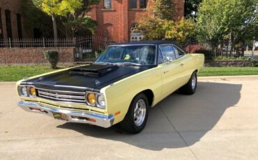 Plymouth-Road-Runner-1969-Coupe-4