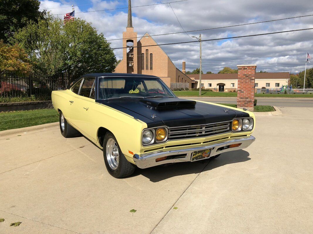 Plymouth-Road-Runner-1969-Coupe-6