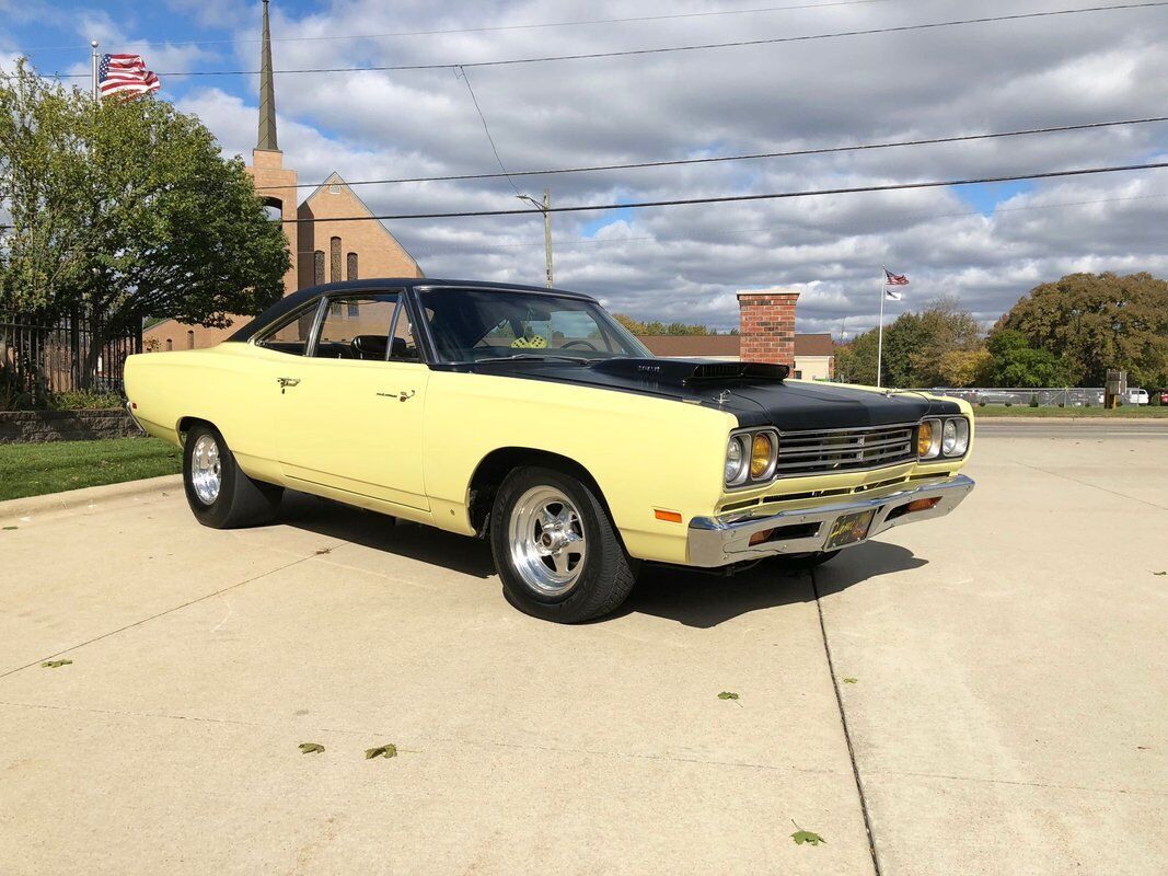 Plymouth-Road-Runner-1969-Coupe-7