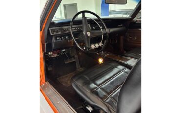 Plymouth-Road-runner-1969-Vitamin-C-Orange-Black-8