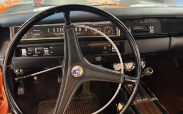 Plymouth-Road-runner-1969-Vitamin-C-Orange-Black-9