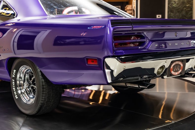 Plymouth-Road-runner-1970-Plum-Crazy-10