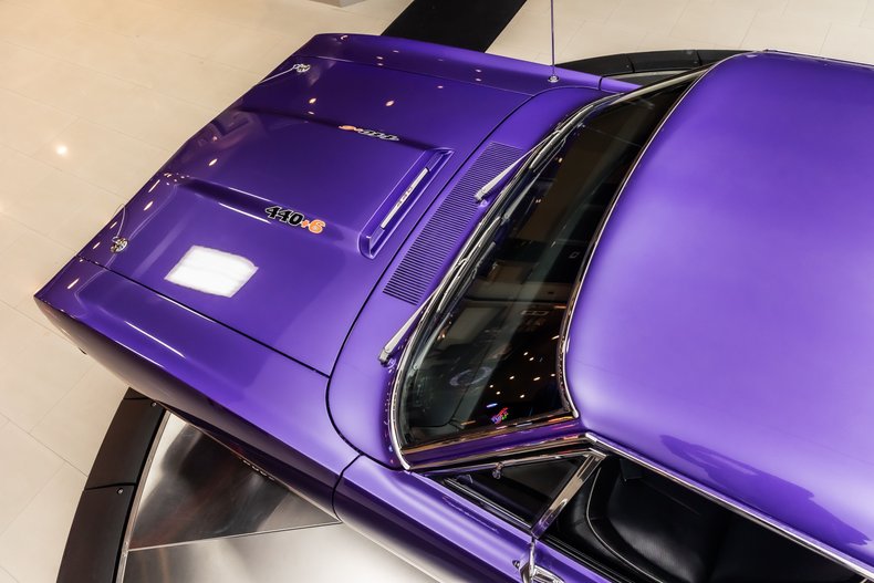 Plymouth-Road-runner-1970-Plum-Crazy-11