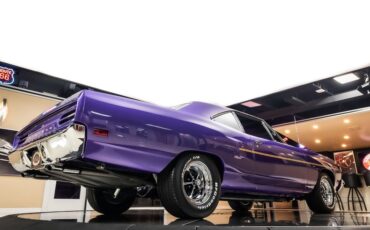 Plymouth-Road-runner-1970-Plum-Crazy-13