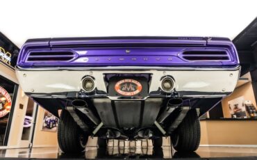 Plymouth-Road-runner-1970-Plum-Crazy-14
