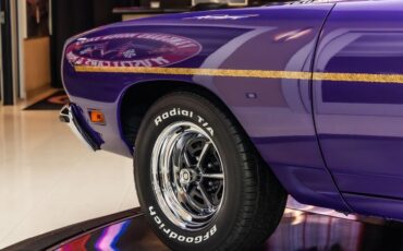 Plymouth-Road-runner-1970-Plum-Crazy-24