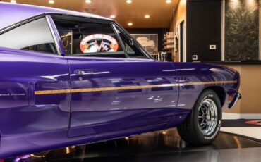 Plymouth-Road-runner-1970-Plum-Crazy-25
