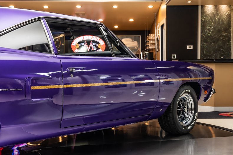 Plymouth-Road-runner-1970-Plum-Crazy-25