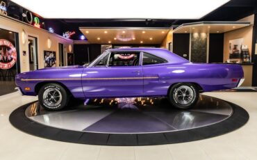 Plymouth-Road-runner-1970-Plum-Crazy-28