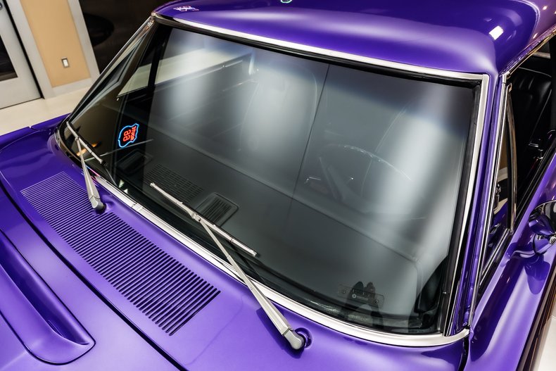 Plymouth-Road-runner-1970-Plum-Crazy-35
