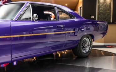 Plymouth-Road-runner-1970-Plum-Crazy-38