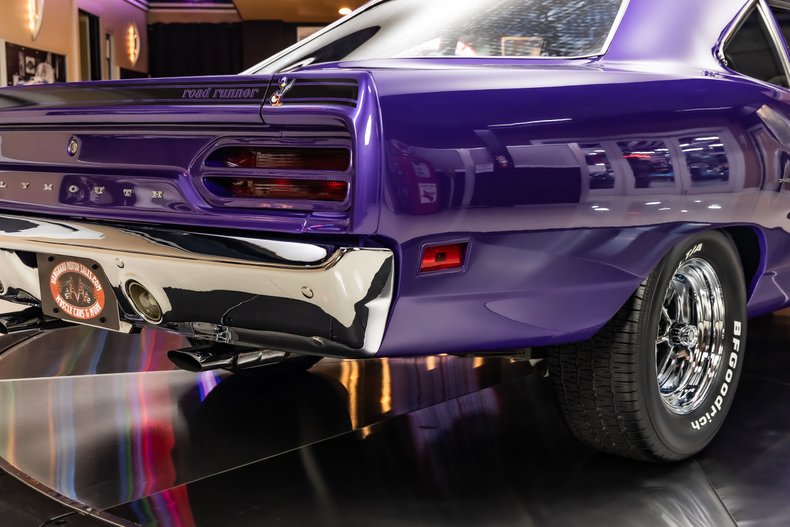 Plymouth-Road-runner-1970-Plum-Crazy-46