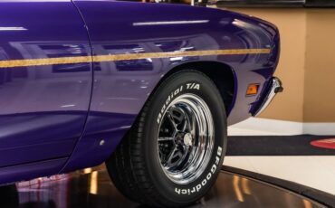 Plymouth-Road-runner-1970-Plum-Crazy-47