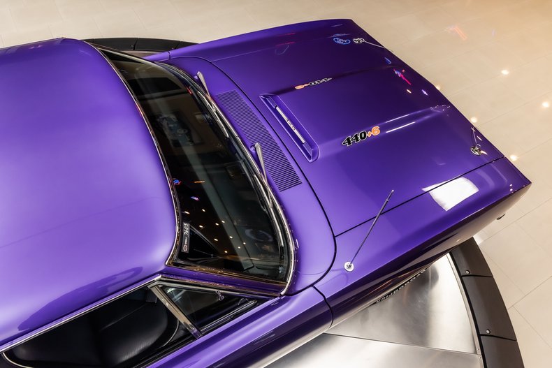 Plymouth-Road-runner-1970-Plum-Crazy-48
