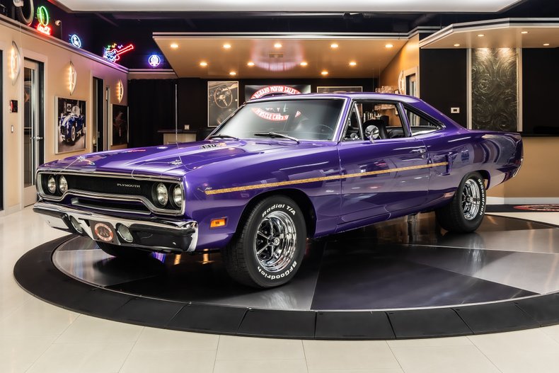Plymouth-Road-runner-1970-Plum-Crazy