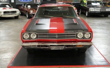 Plymouth-Roadrunner-1969-Red-Black-11