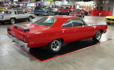 Plymouth-Roadrunner-1969-Red-Black-16