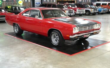 Plymouth-Roadrunner-1969-Red-Black-19