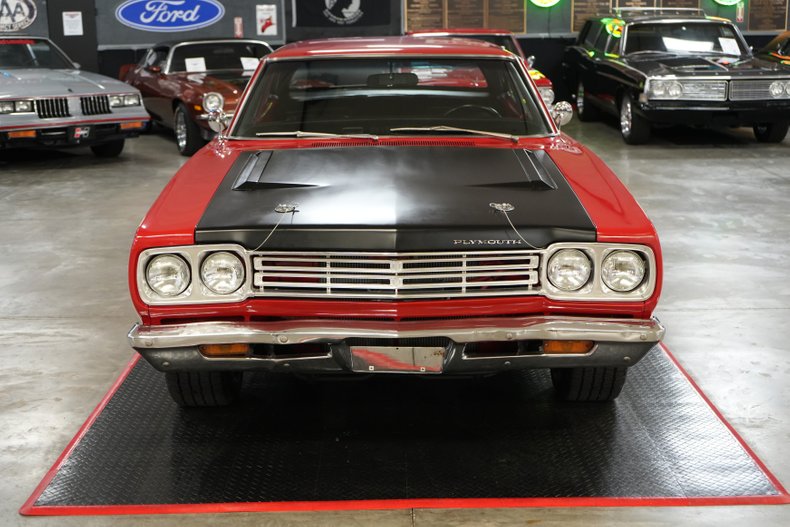 Plymouth-Roadrunner-1969-Red-Black-20
