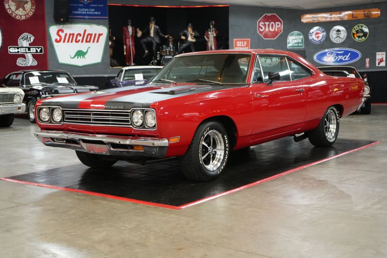 Plymouth-Roadrunner-1969-Red-Black-20