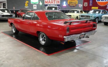 Plymouth-Roadrunner-1969-Red-Black-3