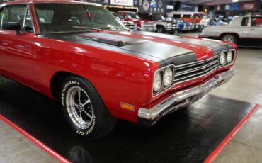 Plymouth-Roadrunner-1969-Red-Black-30